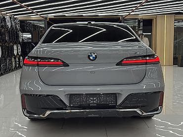 performance: BMW 7 series: 2023 г., 3 л, Автомат, Бензин, Седан — 9