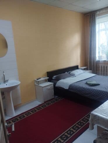 дом с бассейном посуточно бишкек: Уютный номер посуточно - Просторная комната с двуспальной кроватью и — 6