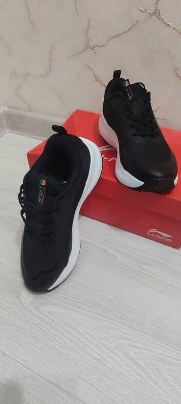 обувь большие размеры: Кроссовки Li-Ning J-SOFT - Цвет: черный верх, контрастная белая — 3