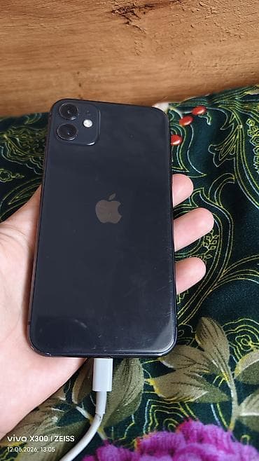 iphone air 17: IPhone 11, Б/у, 128 ГБ, Черный, Кабель, 84 % — 2
