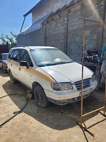 авто минивен 7 мест: Hyundai Trajet: 2006 г., Минивэн — 1