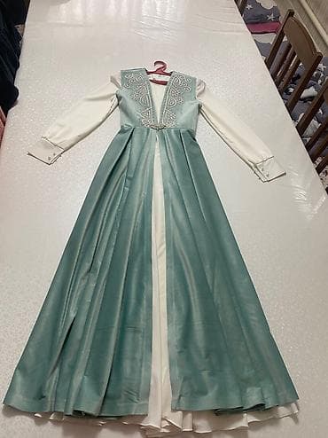 Личные вещи: 1 раза одевала продаю. Украшения в подарок — 1