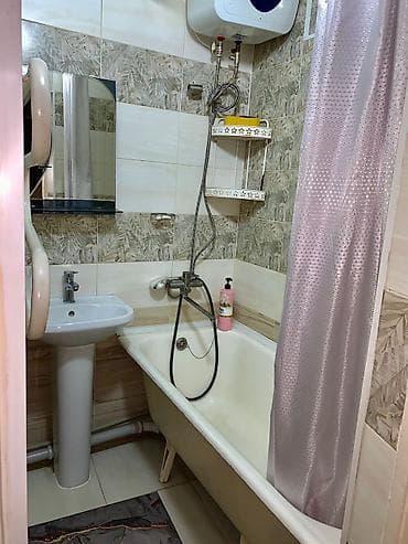 Күндүк ижара: 1 бөлмө, Эконом, Филармония, Жаздык, жууркан-төшөк каптары, Кондиционер, Интернет, Wi-Fi — 4