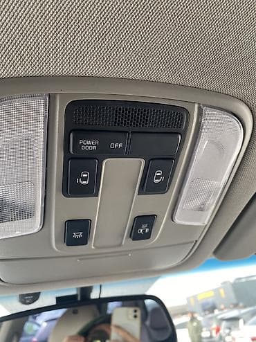 Kia: Kia Carnival: 2019 г., 2.2 л, Автомат, Дизель, Вэн/Минивэн — 10