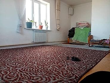 барачные дома: Продаётся двухэтажный кирпичный дом с высоким цоколем и ограждённым — 3