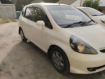 r20 28535: Honda Fit: 2002 г., 1.3 л, Автомат, Бензин, Хэтчбэк — 4