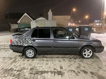 Volkswagen: Volkswagen Vento: 1993 г., Бензин, Седан — 5