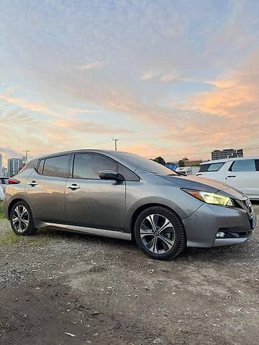 стекло на фару 124: Nissan Leaf: 2018 г., Автомат, Электромобиль, Хэтчбэк — 2