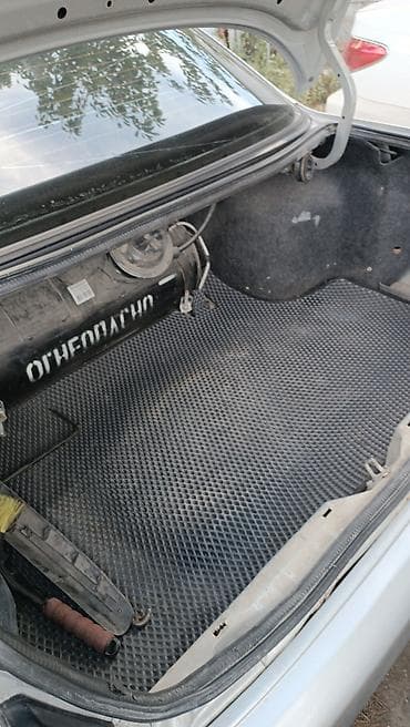 Mitsubishi Galant: 1994 г., 1.8 л, Механика, Газ, Седан — 3