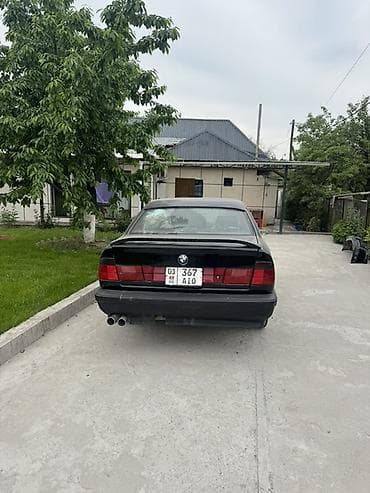 Унаа сатуу: BMW 5 series: 1993 г., 3.2 л, Кол менен иштөөчү, Бензин, Седан — 2