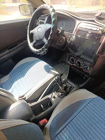 2 4 д: Toyota Avensis: 2002 г., 2 л, Механика, Дизель — 4