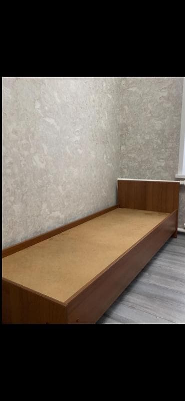 рассрочка мебел: Продаю кровать срочно в отличном состоянии ширина 75 длина 2 метров — 3