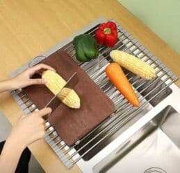 кухонный гарнитур буфет: Металлическая решетка для кухонных моек. шесть размеров: 37×23 см — 1