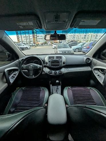 crv 2: Кроссовер компакт-класса с 5 дверями. Цвет — темно‑серый металлик — 4