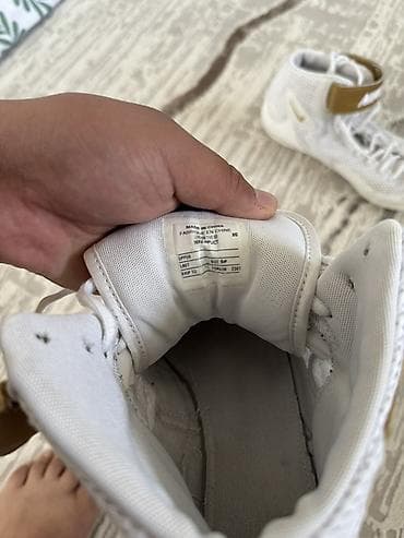 кроссовки фирменные: Мужские кроссовки, 42, Nike, Б/у, цвет - Белый — 3