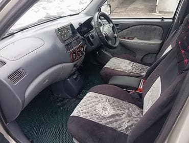 Toyota Raum: 1997 г., 1.5 л, Автомат, Бензин, Минивэн