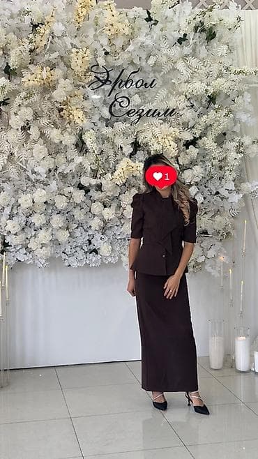 макси: Элегантный женский костюм-двойка в насыщенном шоколадном цвете — 2