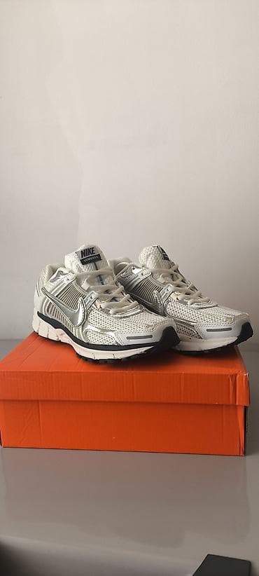 Мужская обувь: Nike Zoom Vomero 5 размеры: 41-42 - Модель: FD - Размер: US 8.5 / — 2