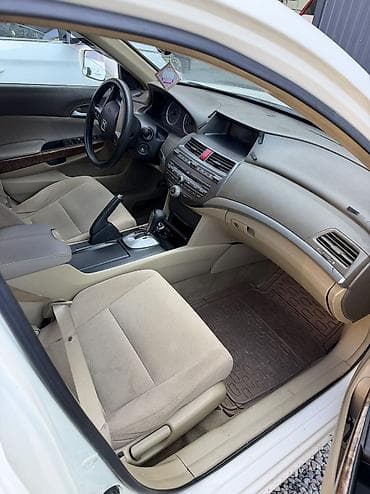 2 8: Honda Accord: 2008 г., 2.4 л, Автомат, Бензин, Седан — 5