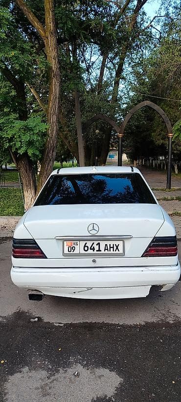 срочно окончательно: Mercedes-Benz W124: 1994 г., 2 л, Механика, Бензин, Седан — 3