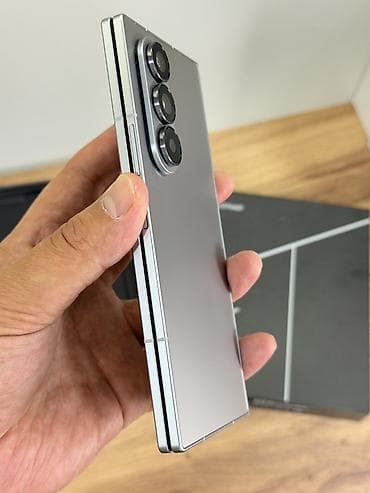 самсунг фолдер 2: Samsung Galaxy Z Fold 7, Б/у, 256 ГБ, цвет - Серебристый, 2 SIM — 7