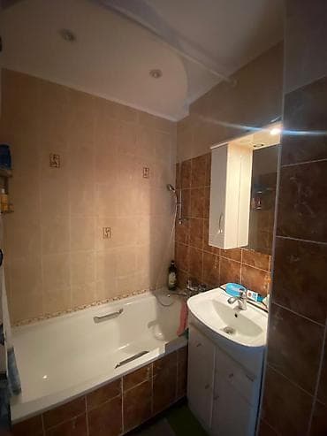 кок жар хата: 3 комнаты, 70 м², 12 мкр 106 серия, 8 этаж, Старый ремонт — 9