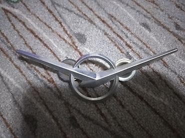 Автокосметика: Продаю значок эмблему на УАЗ — 1