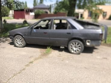 скутер ош: Mazda 626: 1990 г., 2.2 л, Кол менен иштөөчү, Бензин, Седан — 4