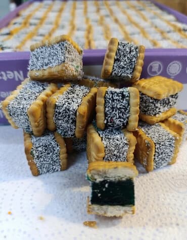 натуральный сок цена бишкек: Бисквитный лукум — ассорти турецких сладостей Описание: - Порционные — 1