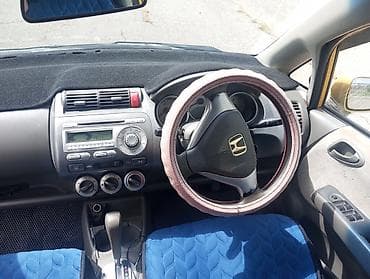 j 5: Honda Fit: 2005 г., 1.3 л, Автомат, Бензин, Хэтчбэк — 6