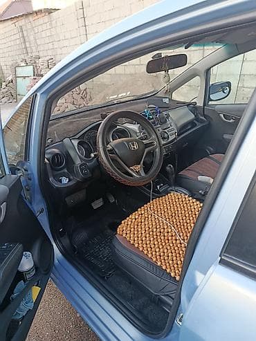 Транспорт: Honda Fit: 2010 г., 1.5 л, Автомат, Бензин, Хэтчбэк — 3