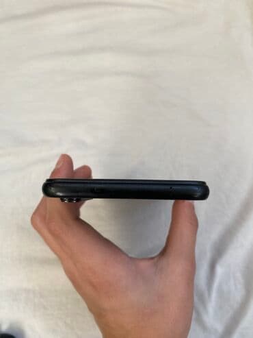 сетевой адаптер: Redmi, Redmi 8, Б/у, 64 ГБ, цвет - Черный, 2 SIM — 6