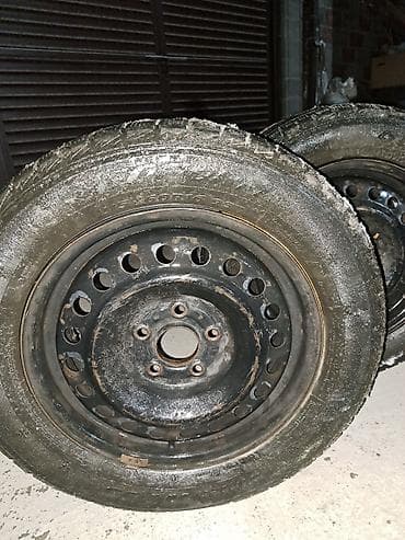 good year: R-17Шины зимние летние. 1500 одна шина состояние хорошее Шины — 4