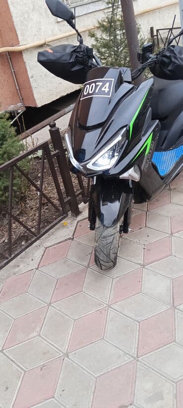 отдам дешего: Макси-скутер 180 куб. см, Бензин, Б/у — 4