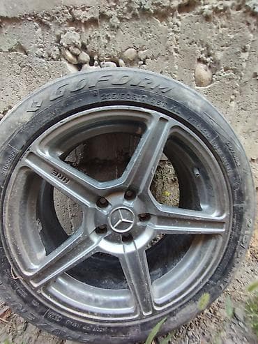 255 65 17: Литой диск Mercedes с шиной - Диск: 5‑лучевой литой, эмблема Mercedes — 3