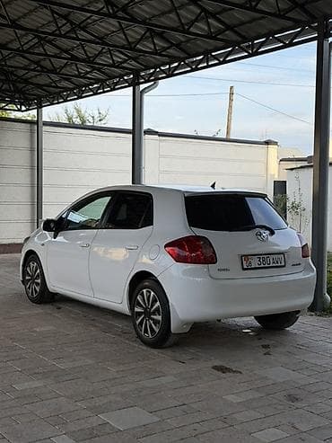 тойота кулигер: Toyota Auris: 2008 г., 1.4 л, Механика, Бензин, Хэтчбэк — 4