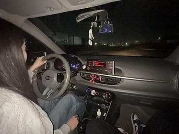 se 2016: IPhone 13 Pro Max, Б/у, 256 ГБ, Белый, Наушники, Зарядное устройство, Защитное стекло, 82 % — 5