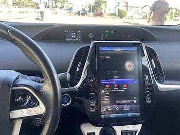 Транспорт: Toyota Prius: 2018 г., 1.8 л, Автомат, Гибрид, Лифтбек — 3