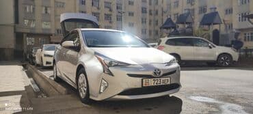 Toyota Prius: 2017 г., 1.8 л, Робот, Бензин, Седан