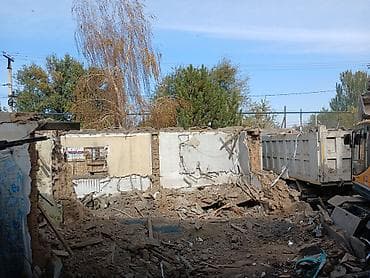 Услуги по сносу зданий и вывозу строительного мусора - Демонтаж