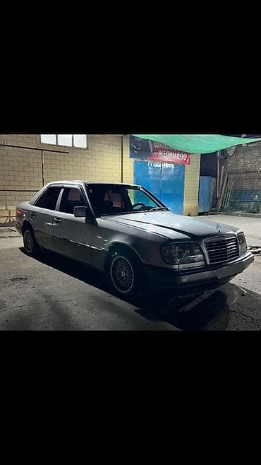 Mercedes-Benz W124: 1993 г., 2.2 л, Автомат, Бензин, Седан — 8