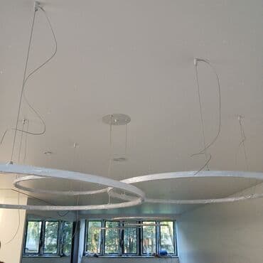 наклейка на стену: Натяжной потолок Матовое, Глянцевое, 3D потолки Бесплатная консультация, Бесплатный замер, Гарантия — 6