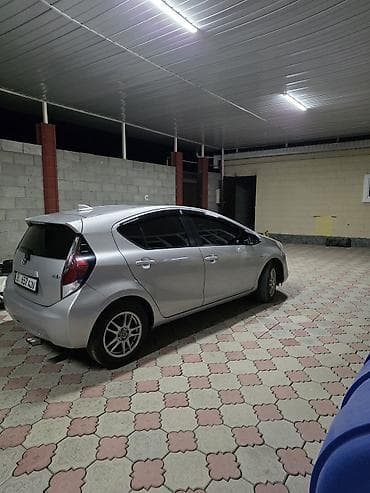 чон: Toyota Aqua: 2015 г., 1.5 л, Автомат, Гибрид, Хетчбек — 5