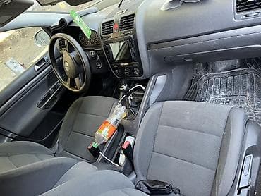 Унаа сатуу: Volkswagen Golf V: 2004 г., 1.6 л, Кол менен иштөөчү, Хетчбек — 4