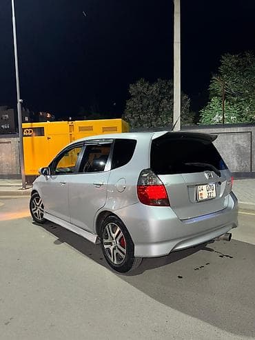 ml 55: Honda Fit: 2005 г., 1.5 л, Вариатор, Бензин, Хэтчбэк — 2