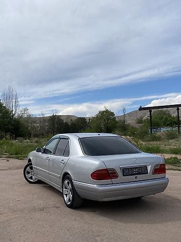 70 сом: Mercedes-Benz E-Class: 1997 г., 2.4 л, Кол менен иштөөчү, Бензин, Седан — 6