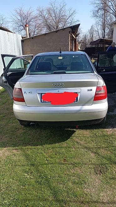 боз белер: Audi A4: 1999 г., 1.8 л, Кол менен иштөөчү, Бензин, Седан — 2