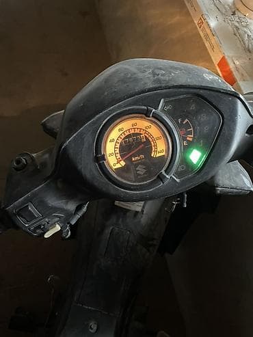 диски скутера: Скутер Suzuki (мопед-скутер класса 50–110 см³) Описание: - Компактный — 1