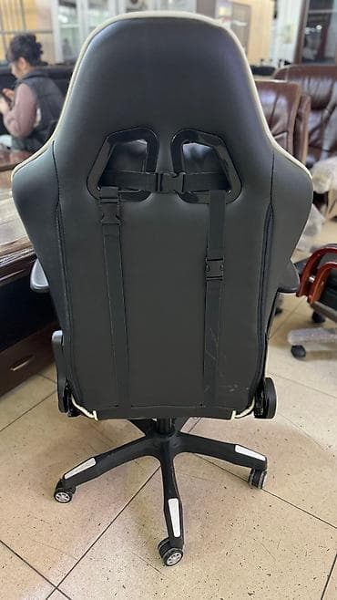 Эмерек: Игрово е кресло DXrace Очень качественное и многофункциональный — 10