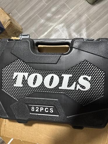 tools: Набор инструментов в кейсе, 82 предмета Состав и особенности: - — 2